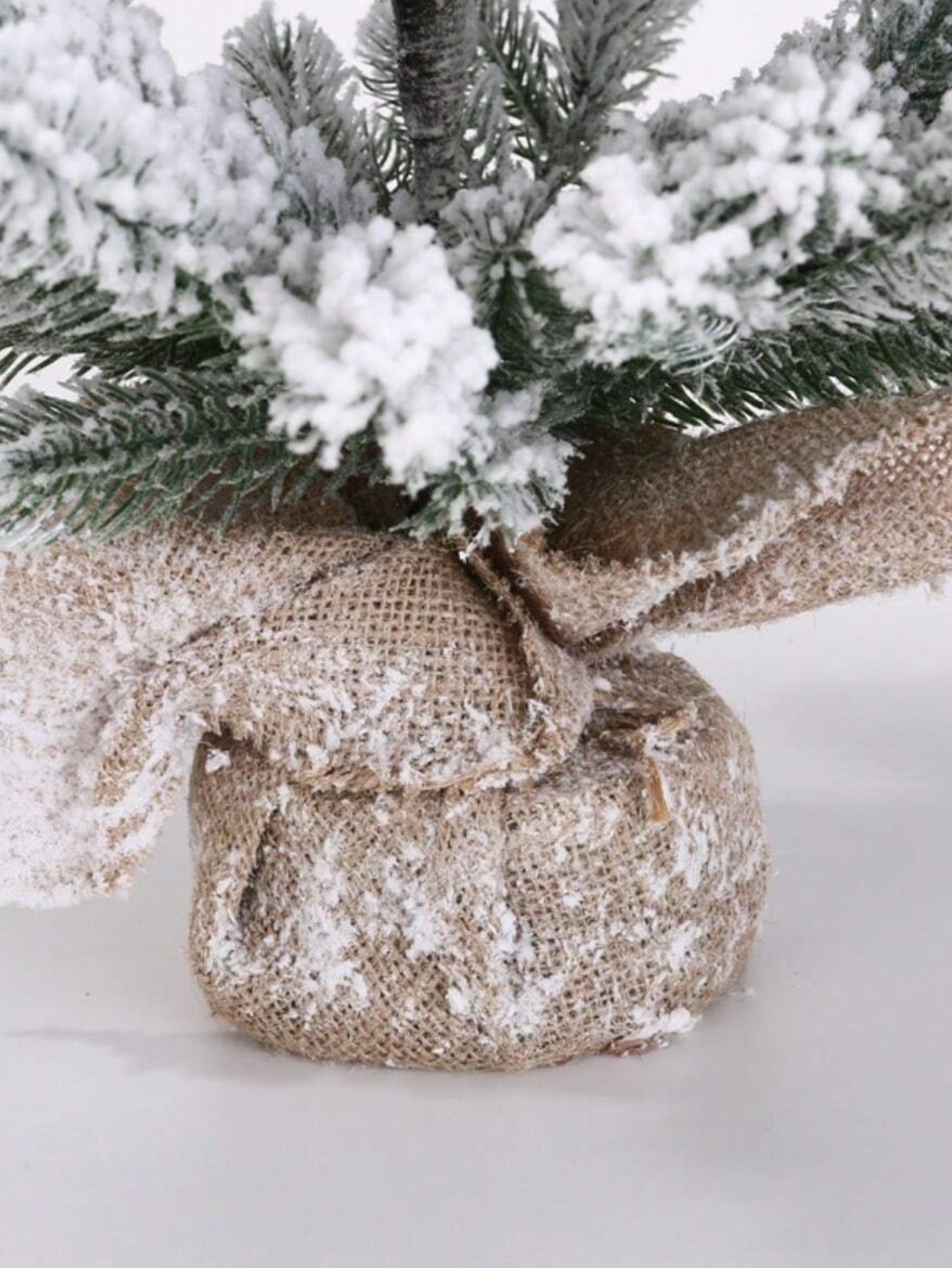 Árbol de Navidad Artificial 70CM, Árbol de Navidad Nevado y Tradicional Decoración para Hogar y Oficina
